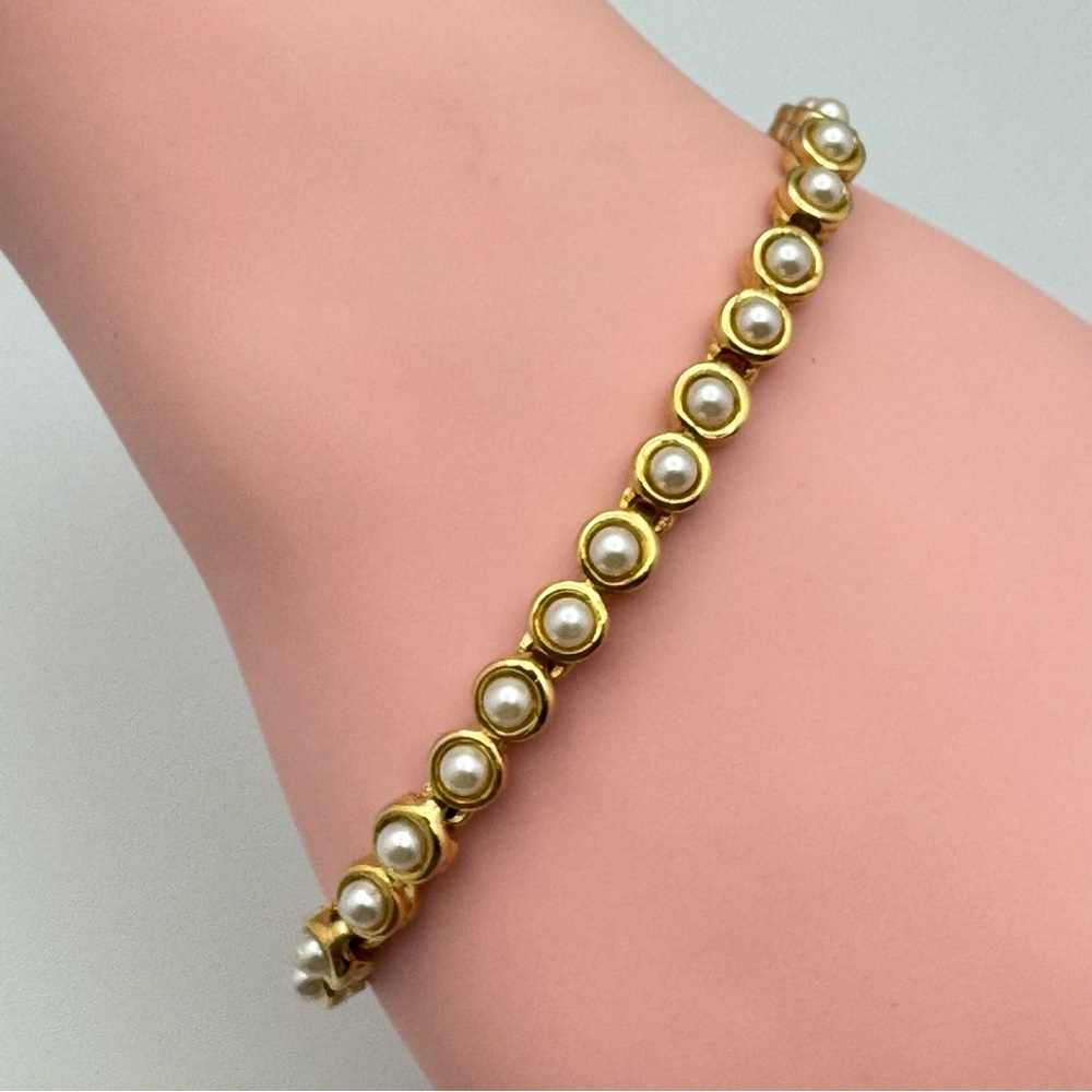 Gold Pearl Link Bracelet Bezel Set Faux Pearls 7” Long Vintage Look